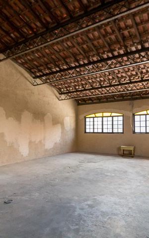 Casa à venda com 254m², 3 quartos e 2 vagasÁrea superior inacabada