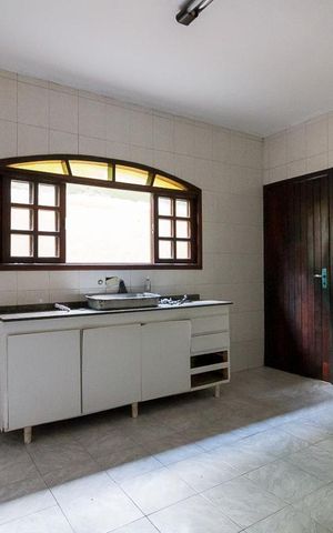 Casa à venda com 254m², 3 quartos e 2 vagasCozinha