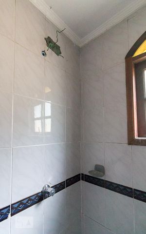 Casa à venda com 254m², 3 quartos e 2 vagasBanheiro social