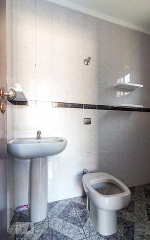 Casa à venda com 254m², 3 quartos e 2 vagasBanheiro quarto 3 suíte