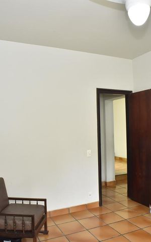 Casa de condomínio à venda com 450m², 4 quartos e 6 vagasQuarto 1