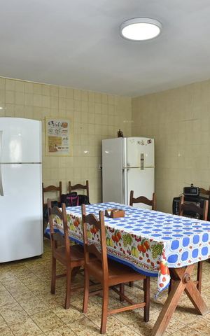 Casa de condomínio à venda com 450m², 4 quartos e 6 vagasCozinha