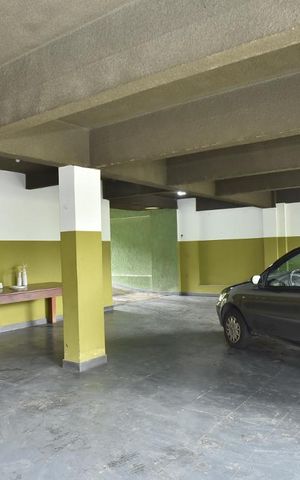 Casa de condomínio à venda com 450m², 4 quartos e 6 vagasGaragem