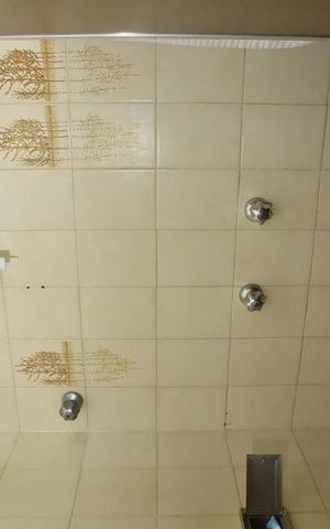 Casa de condomínio à venda com 450m², 4 quartos e 6 vagasBanheiro Social