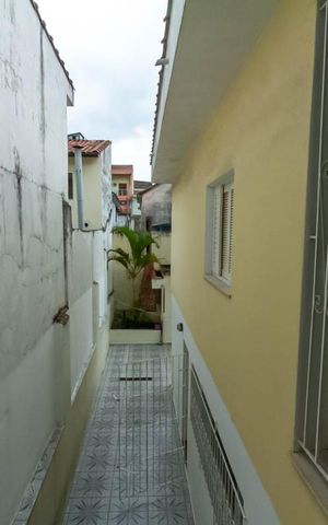 Casa à venda com 240m², 3 quartos e 5 vagas Casa à venda com 240m², 3 quartos e 5 vagasVista