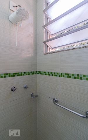 Casa à venda com 151m², 4 quartos e sem vaga Casa à venda com 151m², 4 quartos e sem vagaDetalhe do Banheiro da Suíte 2