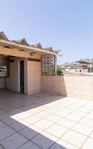 Casa à venda com 151m², 4 quartos e sem vaga Casa à venda com 151m², 4 quartos e sem vagaTerraço