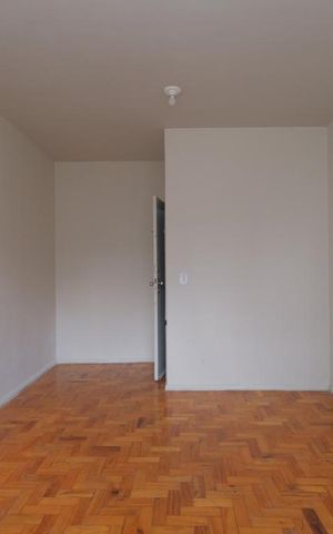 Apartamento para alugar com 70m², 2 quartos e 1 vagaSala