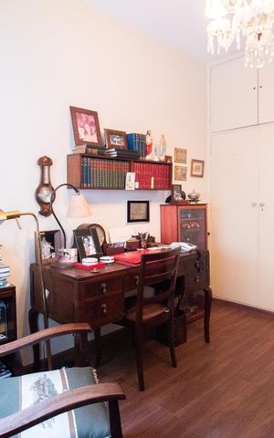 Apartamento à venda com 200m², 3 quartos e 2 vagas Apartamento à venda com 200m², 3 quartos e 2 vagasQuarto 1