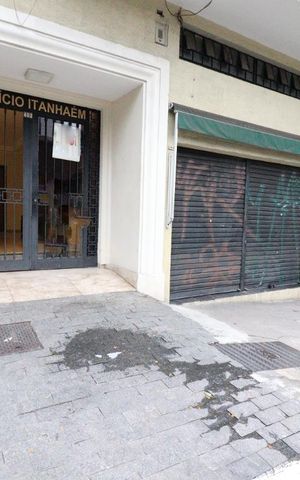 Apartamento à venda com 180m², 3 quartos e 1 vagaFachada