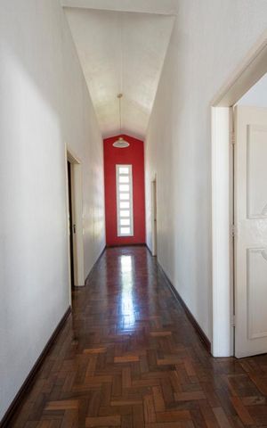 Casa à venda com 360m², 3 quartos e 4 vagasCorredor