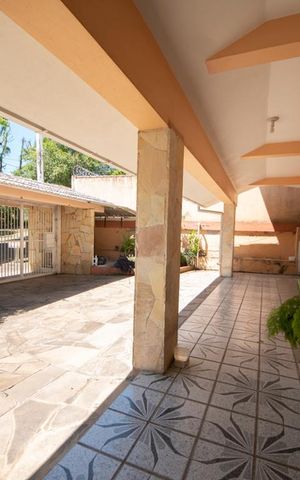 Casa à venda com 360m², 3 quartos e 4 vagasVaranda da Frente da Casa