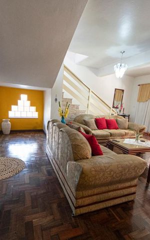 Casa à venda com 360m², 3 quartos e 4 vagasSala de Estar