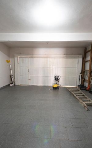Casa à venda com 360m², 3 quartos e 4 vagasGaragem