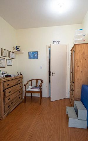 Casa à venda com 360m², 3 quartos e 4 vagasQuarto de Serviço