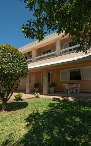 Casa à venda com 360m², 3 quartos e 4 vagasFachada