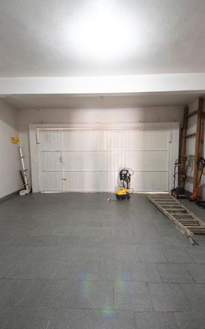 Casa à venda com 360m², 3 quartos e 4 vagasGaragem
