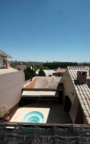 Casa à venda com 360m², 3 quartos e 4 vagasSacada do Quarto da Suíte 1