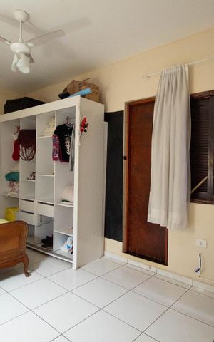Casa à venda com 300m², 5 quartos e 2 vagas Casa à venda com 300m², 5 quartos e 2 vagasSuíte 2