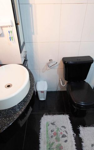 Casa à venda com 300m², 5 quartos e 2 vagas Casa à venda com 300m², 5 quartos e 2 vagasBanheiro da Suíte Master