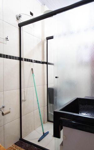 Casa à venda com 300m², 5 quartos e 2 vagas Casa à venda com 300m², 5 quartos e 2 vagasBanheiro da Suíte 3