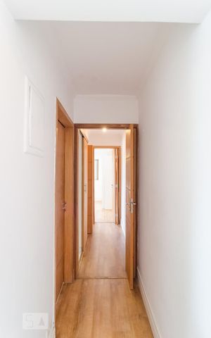 Apartamento à venda com 70m², 2 quartos e 1 vagaCorredor