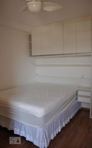 Apartamento à venda com 38m², 1 quarto e 1 vagaQuarto