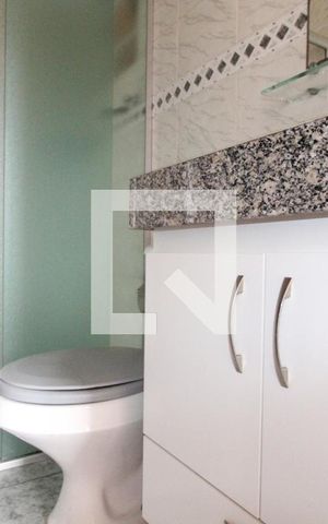 Apartamento para alugar com 60m², 2 quartos e sem vagaBanheiro