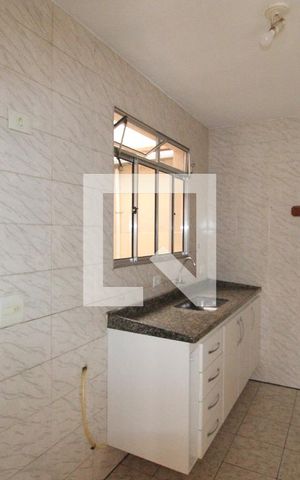 Apartamento para alugar com 60m², 2 quartos e sem vagaCozinha e Área de Serviço