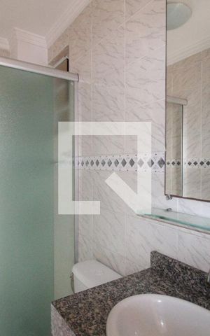 Apartamento para alugar com 60m², 2 quartos e sem vagaBanheiro