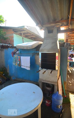 Casa para alugar com 60m², 3 quartos e 4 vagasChurrasqueira