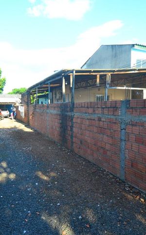 Casa para alugar com 60m², 3 quartos e 4 vagasPátio