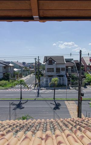 Casa à venda com 250m², 3 quartos e 3 vagas Casa à venda com 250m², 3 quartos e 3 vagasVista