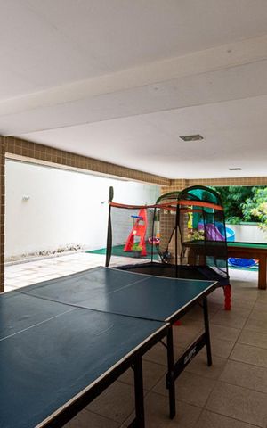 Apartamento à venda com 239m², 4 quartos e 2 vagas Apartamento à venda com 239m², 4 quartos e 2 vagasSala de Jogos