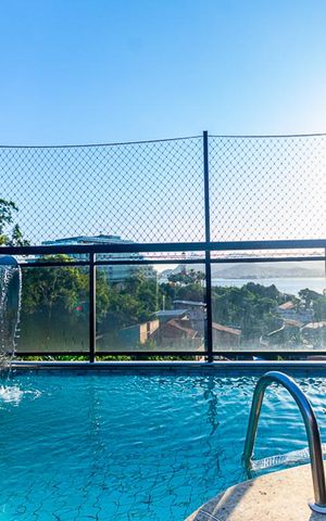 Apartamento à venda com 239m², 4 quartos e 2 vagas Apartamento à venda com 239m², 4 quartos e 2 vagasPiscina