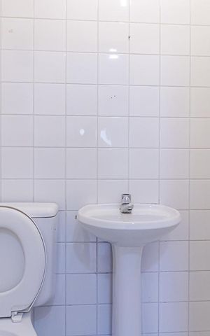 Apartamento para alugar com 168m², 4 quartos e 3 vagas Apartamento para alugar com 168m², 4 quartos e 3 vagasBanheiro de Serviço