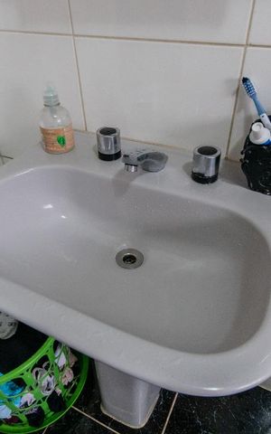 Casa à venda com 300m², 3 quartos e 3 vagas Casa à venda com 300m², 3 quartos e 3 vagasBanheiro 1