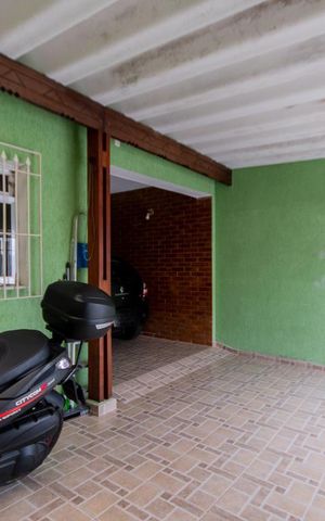 Casa à venda com 300m², 3 quartos e 3 vagas Casa à venda com 300m², 3 quartos e 3 vagasGaragem/Churrasqueira