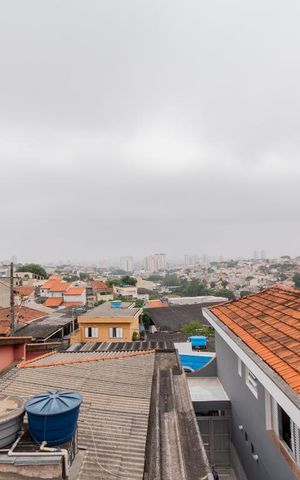 Casa à venda com 300m², 3 quartos e 3 vagas Casa à venda com 300m², 3 quartos e 3 vagasQuarto 2
