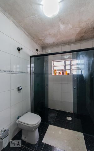 Casa à venda com 300m², 3 quartos e 3 vagas Casa à venda com 300m², 3 quartos e 3 vagasBanheiro 1