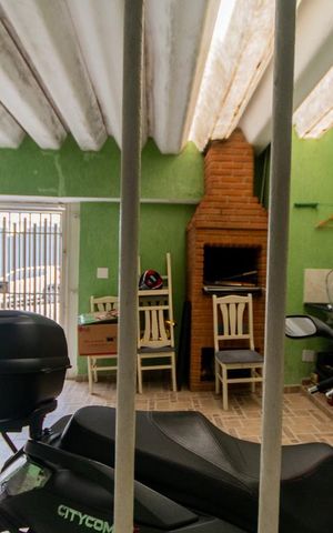 Casa à venda com 300m², 3 quartos e 3 vagas Casa à venda com 300m², 3 quartos e 3 vagasVista da Sala
