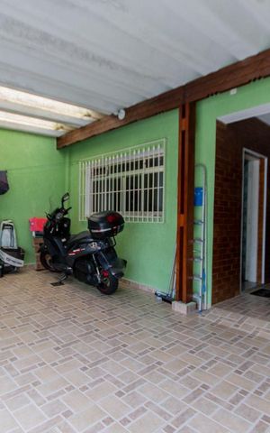 Casa à venda com 300m², 3 quartos e 3 vagas Casa à venda com 300m², 3 quartos e 3 vagasGaragem/Churrasqueira