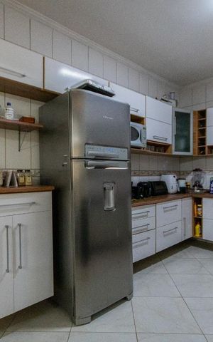 Casa à venda com 300m², 3 quartos e 3 vagas Casa à venda com 300m², 3 quartos e 3 vagasCozinha