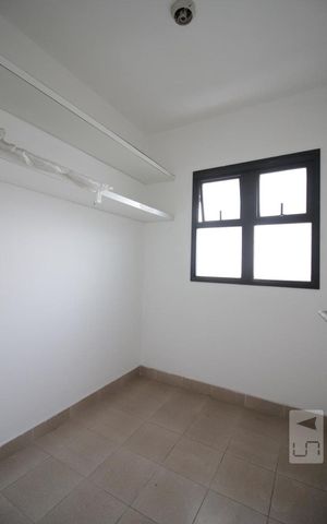 Apartamento à venda com 305m², 4 quartos e 5 vagasQuarto de Serviço