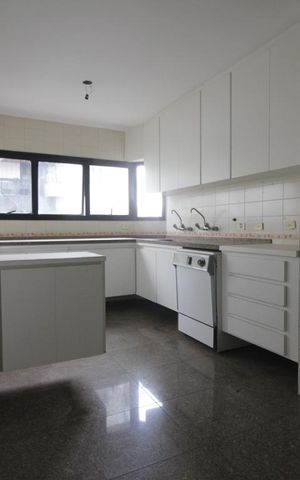 Apartamento à venda com 305m², 4 quartos e 5 vagasCozinha