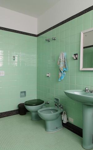 Casa à venda com 225m², 3 quartos e 3 vagasBanheiro 1