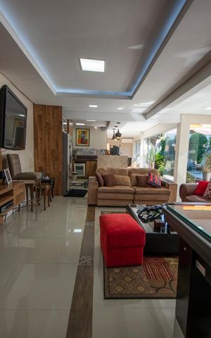 Casa à venda com 680m², 3 quartos e 2 vagasSalão de festas