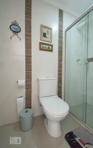 Casa à venda com 680m², 3 quartos e 2 vagasBanheiro do Salão de festas