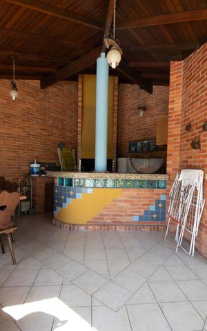 Casa à venda com 680m², 3 quartos e 2 vagasQuiosque
