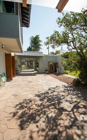 Casa à venda com 680m², 3 quartos e 2 vagasGaragem